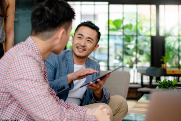 女性体育解说员：在体育领域中不可或缺的声音